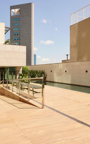 Apartamento à venda com 61m², 2 quartos e 2 vagasÁrea comum - Piscina