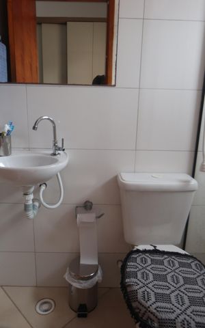 Casa à venda com 120m², 2 quartos e 2 vagasBanheiro da Suíte 1