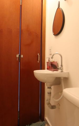 Casa à venda com 120m², 2 quartos e 2 vagasLavabo