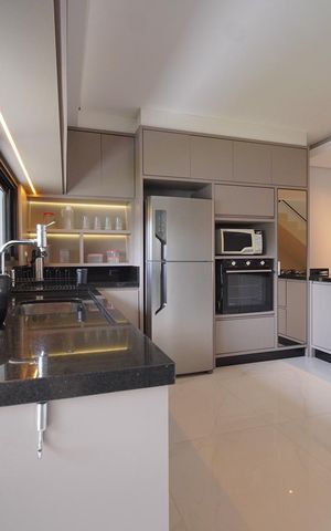 Casa para alugar com 140m², 3 quartos e 2 vagasCozinha 