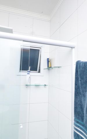 Apartamento à venda com 150m², 3 quartos e 2 vagas Apartamento à venda com 150m², 3 quartos e 2 vagasBanheiro da Suíte