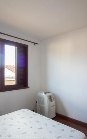 Casa à venda com 380m², 6 quartos e 5 vagas Casa à venda com 380m², 6 quartos e 5 vagasQuarto 2