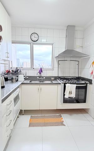 Apartamento à venda com 162m², 4 quartos e 2 vagas Apartamento à venda com 162m², 4 quartos e 2 vagasCozinha
