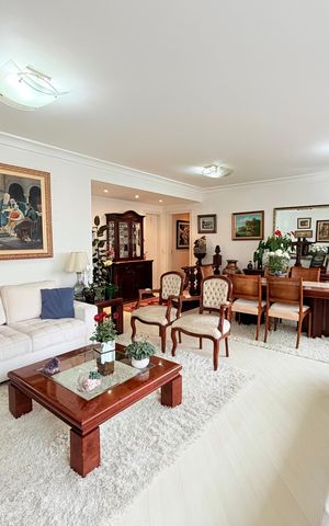 Apartamento à venda com 162m², 4 quartos e 2 vagas Apartamento à venda com 162m², 4 quartos e 2 vagasSala