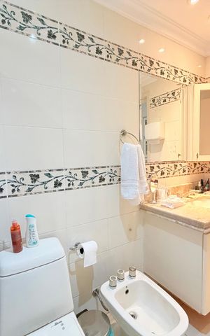Apartamento à venda com 162m², 4 quartos e 2 vagas Apartamento à venda com 162m², 4 quartos e 2 vagasBanheiro Suíte