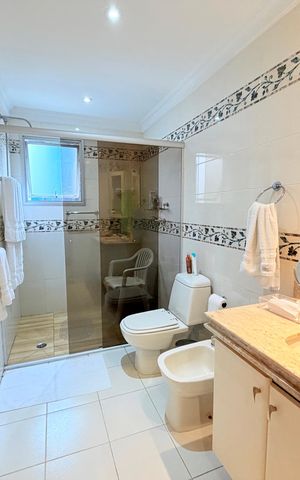 Apartamento à venda com 162m², 4 quartos e 2 vagas Apartamento à venda com 162m², 4 quartos e 2 vagasBanheiro Suíte