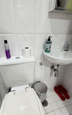 Apartamento à venda com 162m², 4 quartos e 2 vagas Apartamento à venda com 162m², 4 quartos e 2 vagasBanheiro de serviço