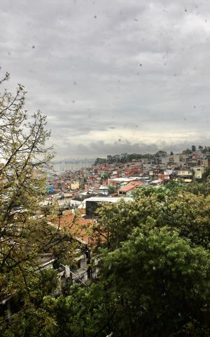 Casa à venda com 253m², 3 quartos e 2 vagas Casa à venda com 253m², 3 quartos e 2 vagasVista da Sacada