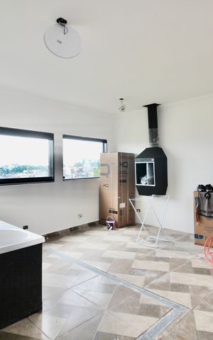 Casa à venda com 253m², 3 quartos e 2 vagas Casa à venda com 253m², 3 quartos e 2 vagasÁrea gourmet