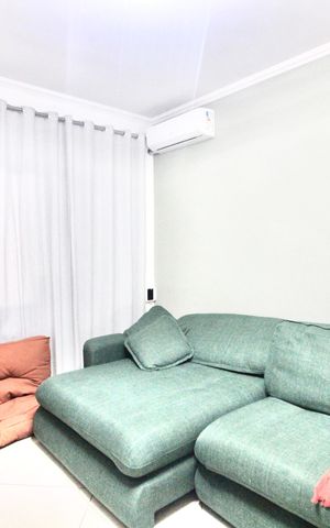 Casa à venda com 253m², 3 quartos e 2 vagas Casa à venda com 253m², 3 quartos e 2 vagasSala