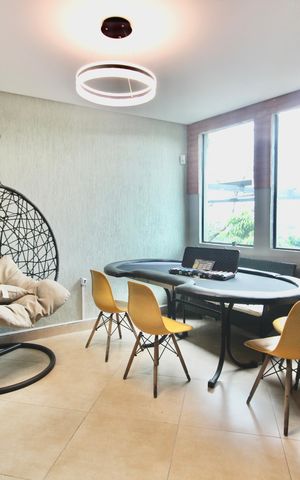 Casa à venda com 253m², 3 quartos e 2 vagas Casa à venda com 253m², 3 quartos e 2 vagasSala de Jogos
