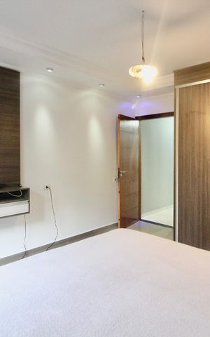 Casa à venda com 253m², 3 quartos e 2 vagas Casa à venda com 253m², 3 quartos e 2 vagasSuíte 1