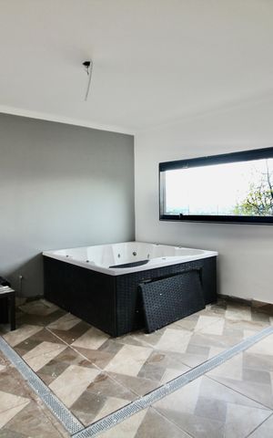 Casa à venda com 253m², 3 quartos e 2 vagas Casa à venda com 253m², 3 quartos e 2 vagasÁrea gourmet
