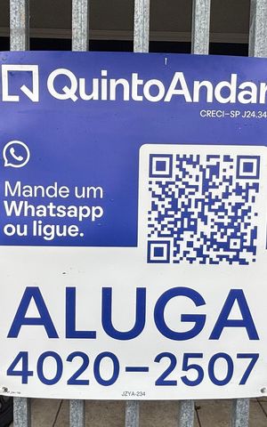 Casa à venda com 253m², 3 quartos e 2 vagas Casa à venda com 253m², 3 quartos e 2 vagasFachada