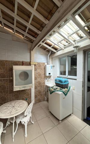 Casa de condomínio à venda com 155m², 3 quartos e 2 vagas Casa de condomínio à venda com 155m², 3 quartos e 2 vagasÁrea de Serviço