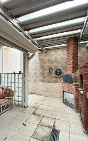 Casa de condomínio à venda com 155m², 3 quartos e 2 vagas Casa de condomínio à venda com 155m², 3 quartos e 2 vagasEspaço Gourmet