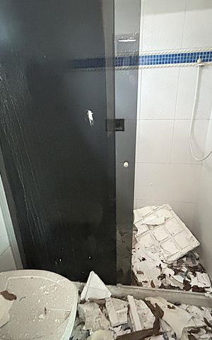 Casa para alugar com 660m², 3 quartos e 6 vagasBanheiro 2