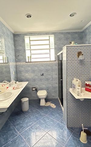 Casa para alugar com 660m², 3 quartos e 6 vagasBanheiro 1