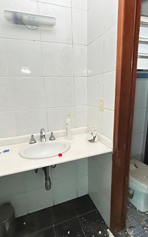 Casa para alugar com 660m², 3 quartos e 6 vagasBanheiro 2