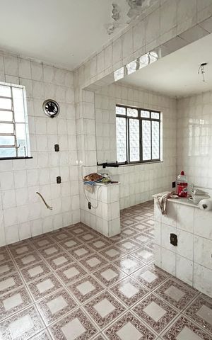 Casa para alugar com 660m², 3 quartos e 6 vagasCozinha