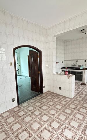 Casa para alugar com 660m², 3 quartos e 6 vagasCozinha