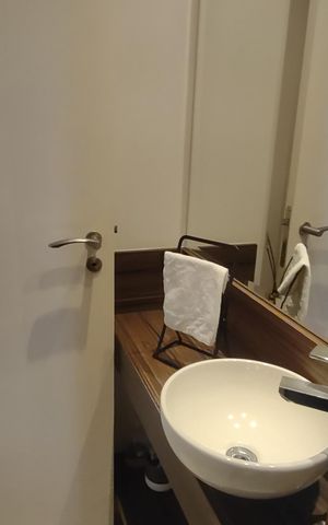 Apartamento à venda com 118m², 3 quartos e 3 vagas Apartamento à venda com 118m², 3 quartos e 3 vagasLavabo
