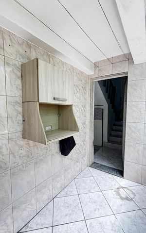 Casa para alugar com 98m², 2 quartos e 1 vaga Casa para alugar com 98m², 2 quartos e 1 vagaÁrea de Serviço