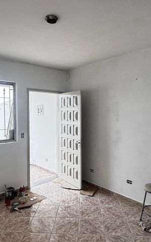 Casa para alugar com 98m², 2 quartos e 1 vaga Casa para alugar com 98m², 2 quartos e 1 vagaSala