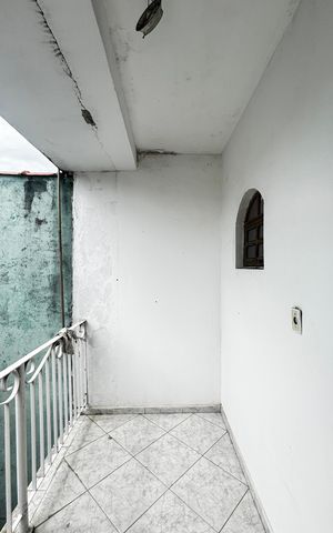 Casa para alugar com 98m², 2 quartos e 1 vaga Casa para alugar com 98m², 2 quartos e 1 vagaVaranda
