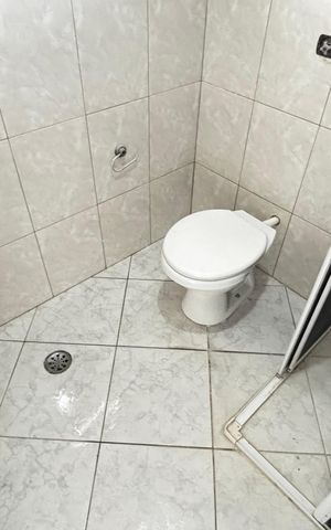 Casa para alugar com 98m², 2 quartos e 1 vaga Casa para alugar com 98m², 2 quartos e 1 vagaBanheiro
