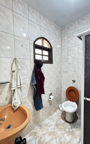 Casa para alugar com 98m², 2 quartos e 1 vaga Casa para alugar com 98m², 2 quartos e 1 vagaBanheiro