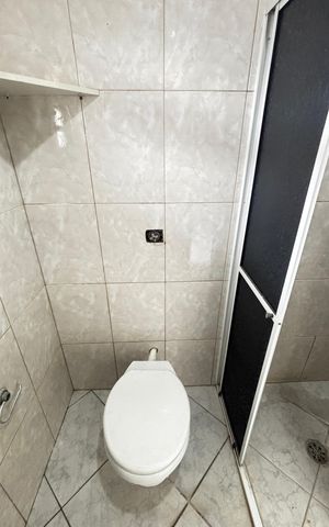 Casa para alugar com 98m², 2 quartos e 1 vaga Casa para alugar com 98m², 2 quartos e 1 vagaBanheiro