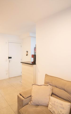 Apartamento à venda com 64m², 2 quartos e 1 vaga Apartamento à venda com 64m², 2 quartos e 1 vagaSala