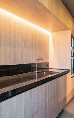 Apartamento para alugar com 75m², 2 quartos e 2 vagas Apartamento para alugar com 75m², 2 quartos e 2 vagasCozinha e Área de Serviço