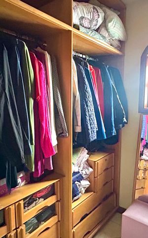Casa à venda com 160m², 3 quartos e 2 vagas Casa à venda com 160m², 3 quartos e 2 vagasCloset da suíte 1