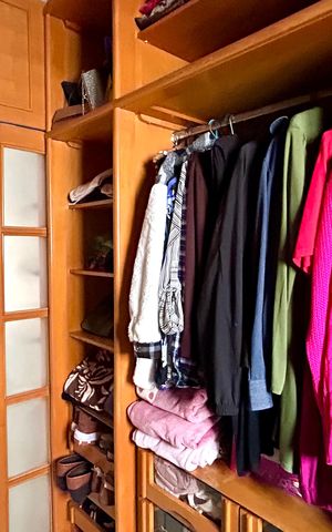 Casa à venda com 160m², 3 quartos e 2 vagas Casa à venda com 160m², 3 quartos e 2 vagasCloset da suíte 1