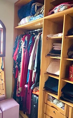 Casa à venda com 160m², 3 quartos e 2 vagas Casa à venda com 160m², 3 quartos e 2 vagasCloset da suíte 1