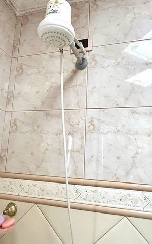Casa à venda com 160m², 3 quartos e 2 vagas Casa à venda com 160m², 3 quartos e 2 vagasBanheiro da Suíte 2