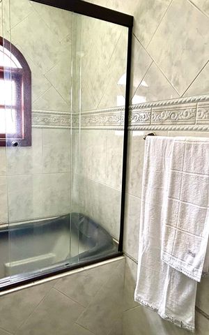 Casa à venda com 160m², 3 quartos e 2 vagas Casa à venda com 160m², 3 quartos e 2 vagasBanheiro da Suíte 1