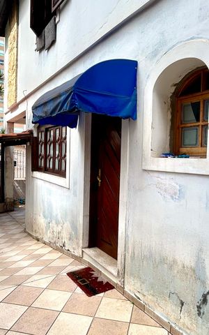 Casa à venda com 160m², 3 quartos e 2 vagas Casa à venda com 160m², 3 quartos e 2 vagasQuintal