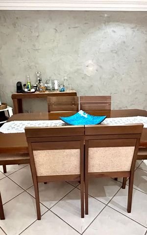Casa à venda com 160m², 3 quartos e 2 vagas Casa à venda com 160m², 3 quartos e 2 vagasSala