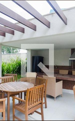 Apartamento à venda com 151m², 3 quartos e 2 vagas Apartamento à venda com 151m², 3 quartos e 2 vagasÁrea comum - Churrasqueira