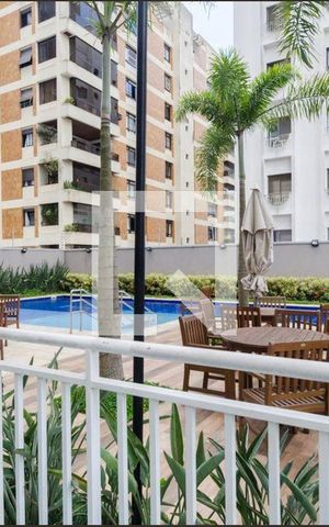Apartamento à venda com 151m², 3 quartos e 2 vagas Apartamento à venda com 151m², 3 quartos e 2 vagasÁrea comum - Piscina