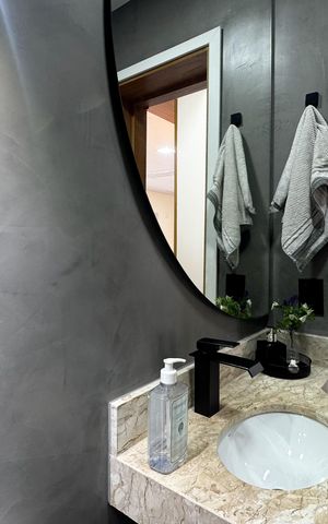Apartamento à venda com 151m², 3 quartos e 2 vagas Apartamento à venda com 151m², 3 quartos e 2 vagasLavabo