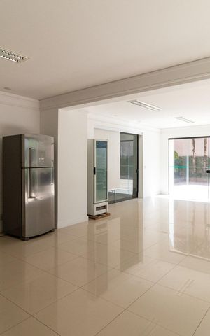 Apartamento para alugar com 180m², 4 quartos e 5 vagas Apartamento para alugar com 180m², 4 quartos e 5 vagasÁrea comum - Salão de festas