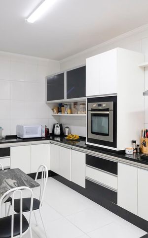 Casa para alugar com 215m², 3 quartos e 3 vagasCozinha