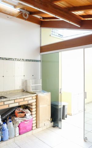 Casa para alugar com 215m², 3 quartos e 3 vagasQuintal
