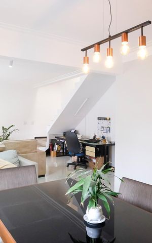 Casa para alugar com 215m², 3 quartos e 3 vagasSala