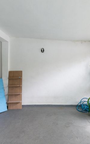 Casa para alugar com 230m², 2 quartos e 1 vaga Casa para alugar com 230m², 2 quartos e 1 vagaGaragem