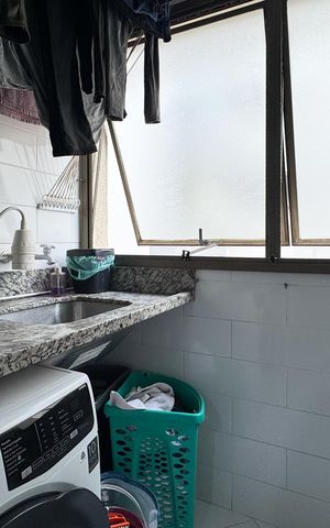 Apartamento à venda com 78m², 3 quartos e 2 vagas Apartamento à venda com 78m², 3 quartos e 2 vagasÁrea de Serviço